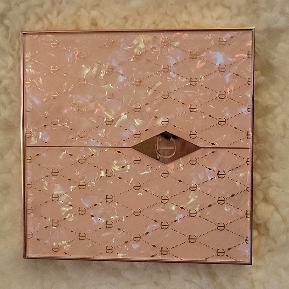 Charlotte Tilbury Pillow Talk Beautifying Face Palette--Fair